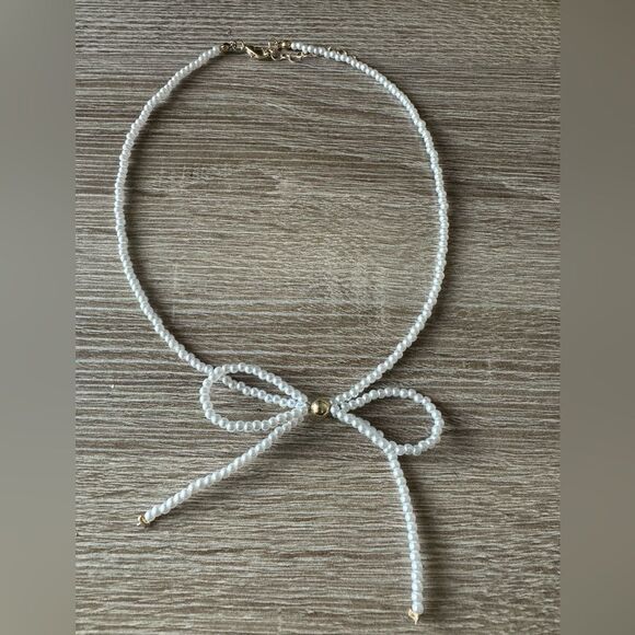 Pearl bow necklace A956 - Picture 2 of 3